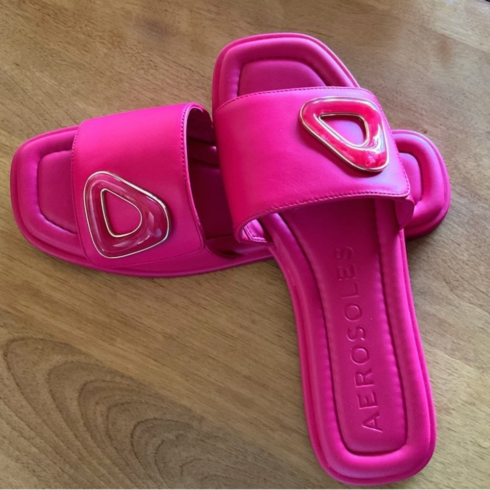 NWOB Aerosoles Women's Blaire Slides. SIZE 9.  Color:Virtual Pink Leather